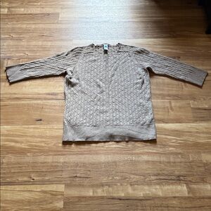 Gap sweater size large.